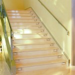 Монолитные ступени из керамогранита для лестницы в доме