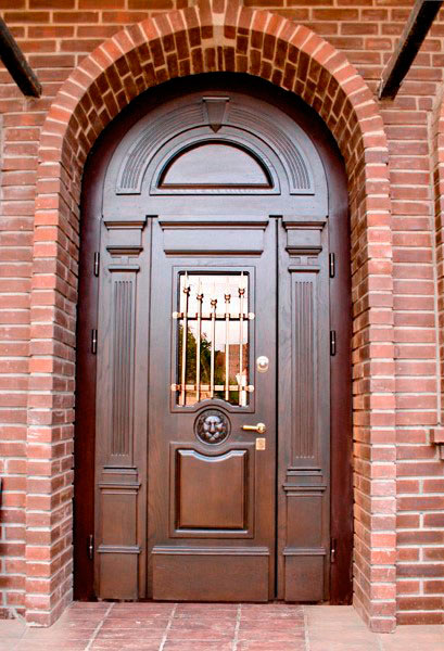 Шикарные входные двери для загородного дома