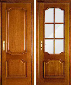 Красота оттенка деревянной двери