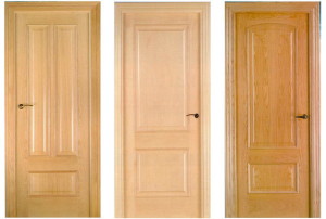 Разнообразие оттенков деревянных дверей