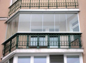 Как подобрать тип остекления для люджии и балкона